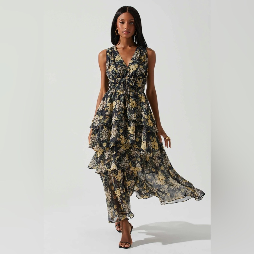 New Astr The Label Floral Tiered Dress